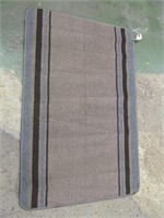 Small rug, app. 3'9" x 2'5"