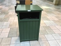 Green Trash Can with Trash Can Insert