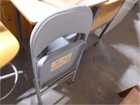 FOLDING CHAIR