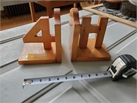 4H Book Ends