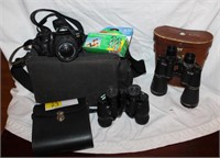 3pc lot; Minolta Camera 35mm w/ bag,