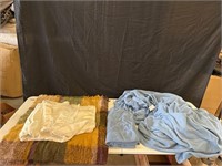 Various Blankets / Sheets / Pillowcases