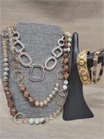 Vtg Jewelry: 2 Bracelets & 2 Necklaces