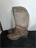 Size 8 tan boots