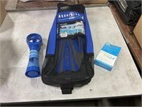 1 LOT ( 3) ASSORTED OUTDOOR ITEMS INCLUDING: (1)