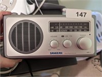 Sangean 2 Band Radio Receiver