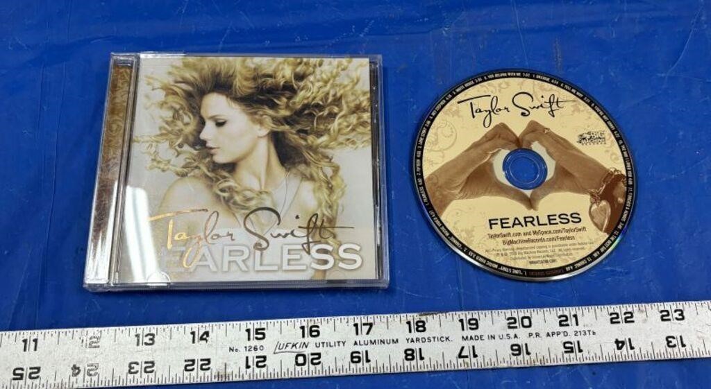 Taylor Swift  "Fearless" Music CD