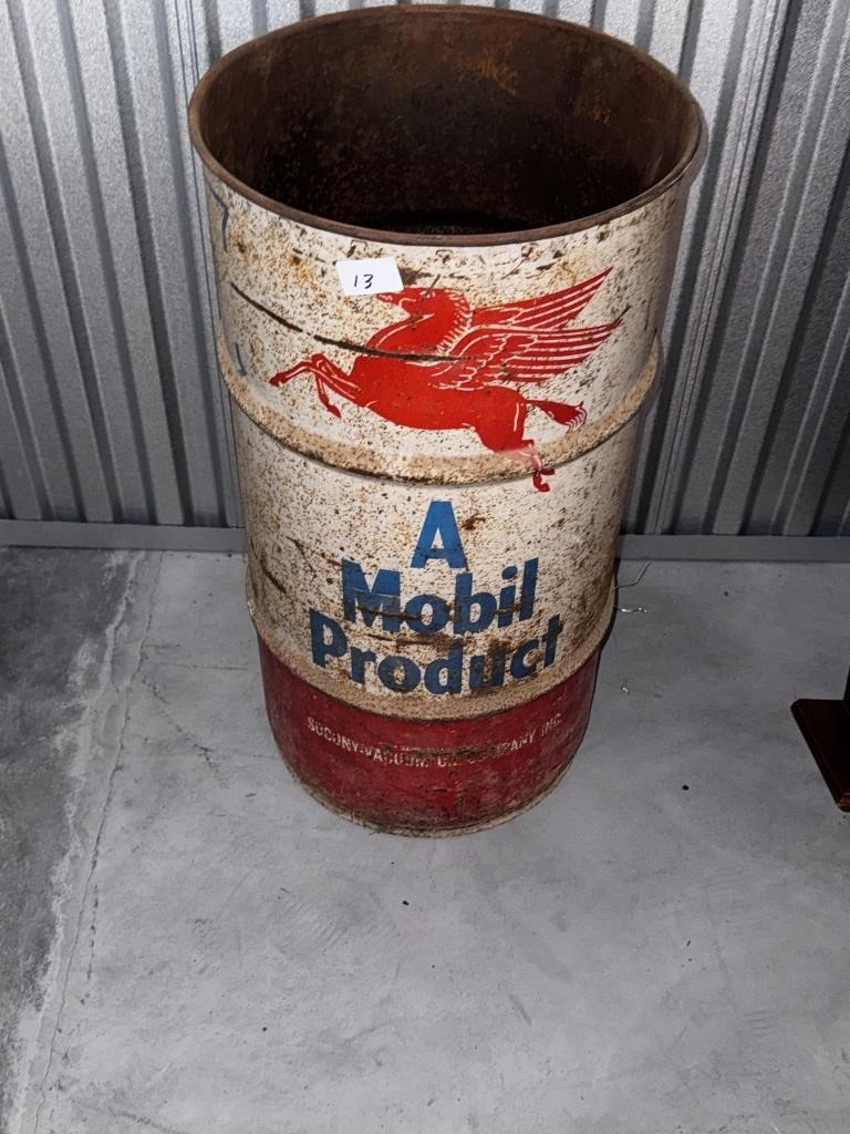 VINTAGE MOBILE GAS OIL CAN!