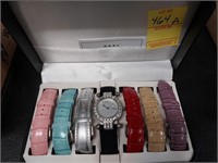 WOMENS WATCH WITH INTERCHANGEABLE BANDS