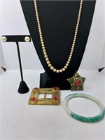 Vtg Lot Jewelery, Large pins, bangle, necklace