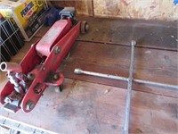 Floor Jack & 4 way tire iron (No Handle)