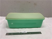 Vintage Tupperware Bread Keeper W/ Lid