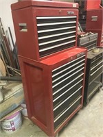 LARGE RED CRAFTSMAN TOOLBOX AND CONTENTS