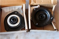 PAIR OF NEW STRUT MOUNTS 141581