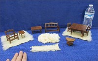 12pcs nice wooden doll furniture & rugs (4of4)