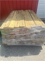 Skid of approx 425 picket fence slats.  6’ long