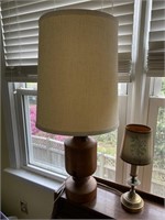 2 Vintage Tabletop Lamps