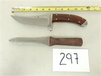 2 Fixed Blade Knives
