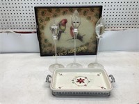 3 GLASS CANDLES AND 2 SERVING TRAYS