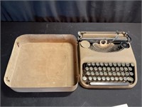 Corona Zephyr Typewriter