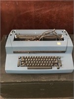 IBM typewriter selectric 2 correcting