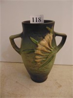 Roseville vase 117-6" double handle vase
