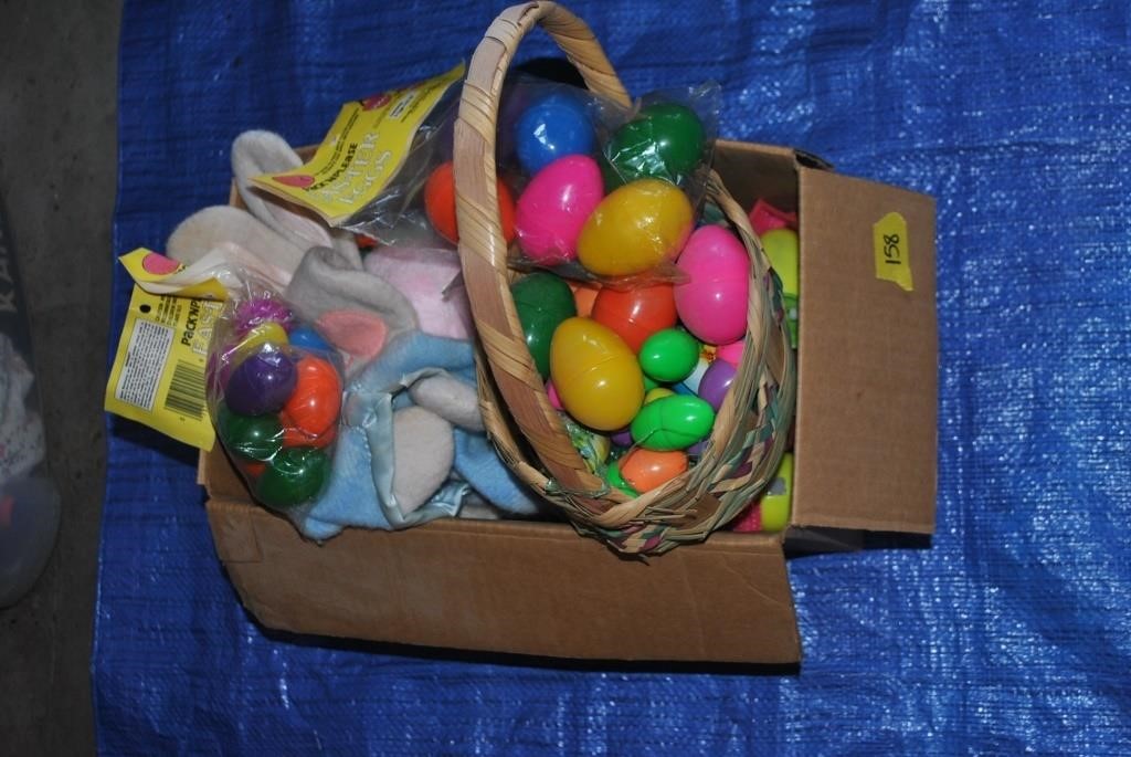 Small box of easter decorations