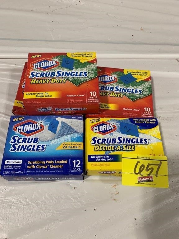 5 BOXES OF CLOROX CLEANING PADS