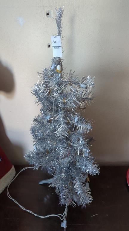 24" silver lighted tree