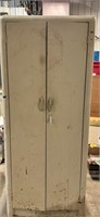 Metal storage cabinet, 4 shelves