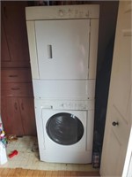 Stackable Frigidaire Washer and Dryer- Works and