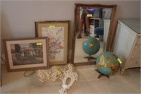 Mirrors, Pictures, Globe, & Wall Décor