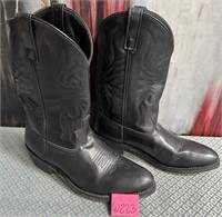 343 - PAIR OF LAREDO COWBOY BOOTS SIZE 10.5 (W223)