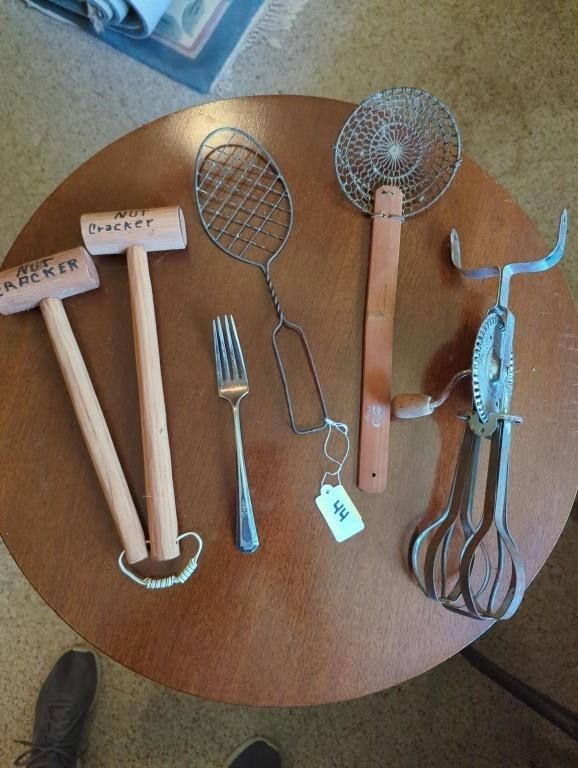 Misc vintage utensils