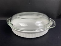 Corning Ware 8.5" Round Casserole Dish w/Glass