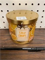 CHARMED AROMA NECKLACE CANDLE