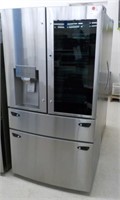 New scratch and dent LG refrigerator LRMVC2306S