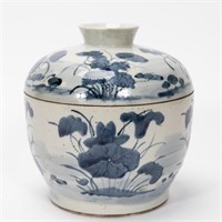CHINESE DAOGUANG STYLE LIDDED BLUE AND WHITE BOWL
