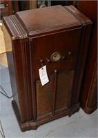 Crosley 515 Fiver 1935 Console Radio / Restored