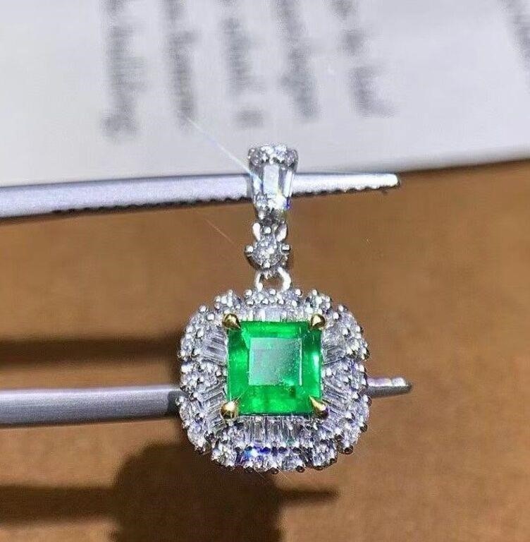 1.2ct natural emerald pendant 18k gold