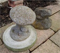 Concrete frog & toad stool lawn decor 10" tall