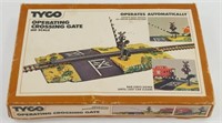 Tyco Operating Crossing Gate - HO Scale