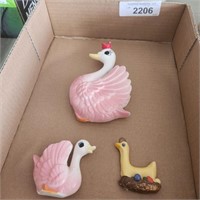 Vintage Pink Swan Wall Plaques & Greentree Duck