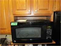 GE Microwave Oven