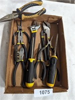 Pliers, Wrench & Screwdrivers