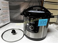 12 QT PRESSURE COOKER BY MEGA CHEF