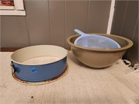 Spring Form Pan, Bowl and Strainer