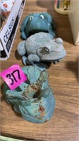 (3) garden frogs 2 iron and 1 resin