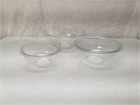 Pyrex Nesting Mixing Bowls