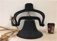 X LARGE FUNCTIONING CAST IRON TRAIN BELL